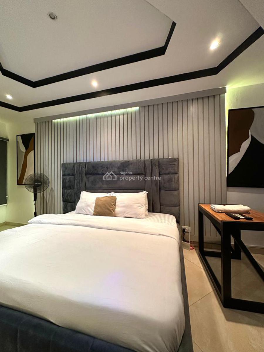 Luxury 2 Bedroom Apartment, Freedom Way, Lekki Phase 1, Lekki, Lagos, Flat / Apartment Short Let