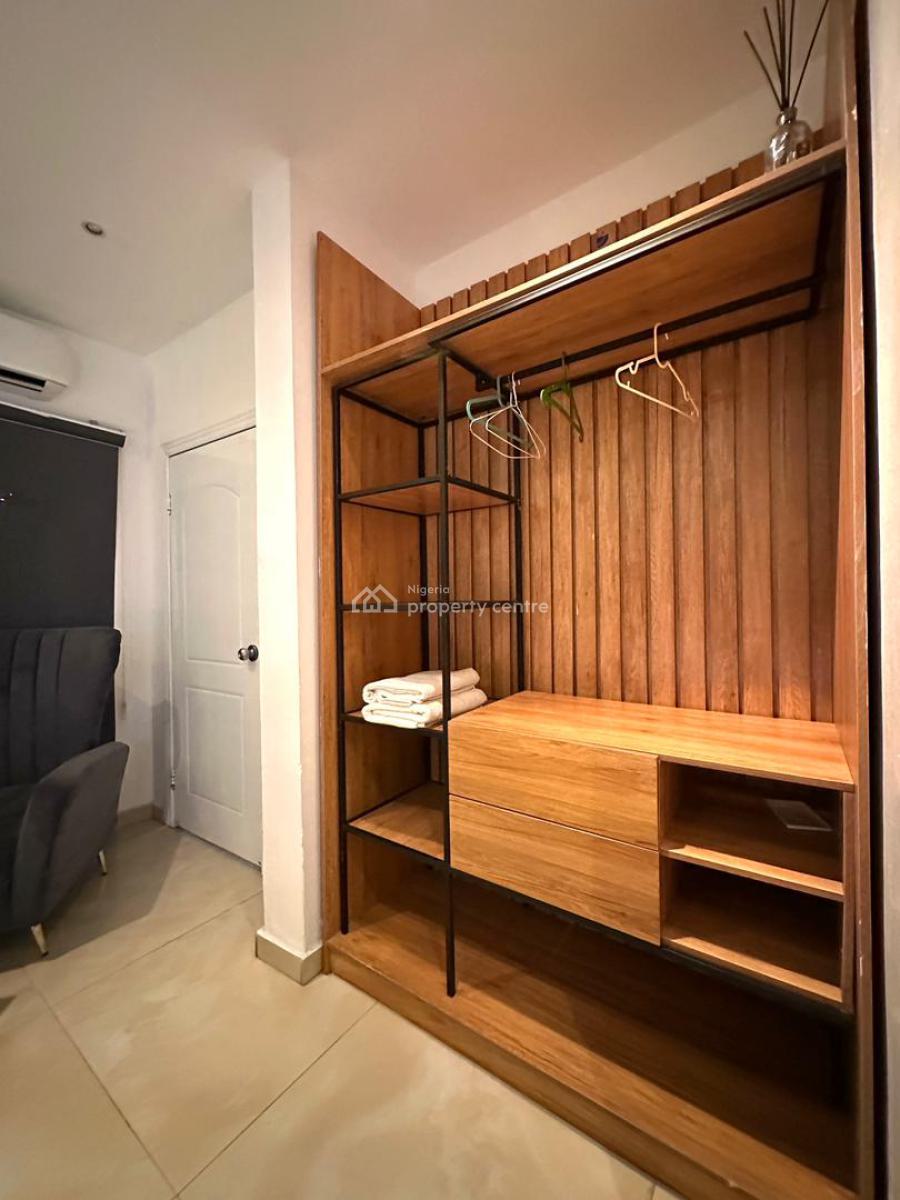 Luxury 2 Bedroom Apartment, Freedom Way, Lekki Phase 1, Lekki, Lagos, Flat / Apartment Short Let