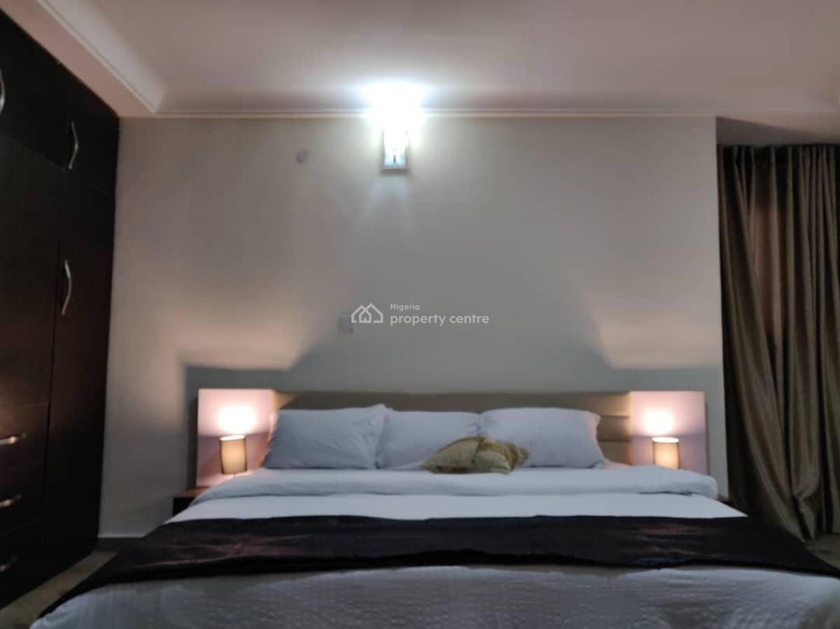 Unfurnished 3 Edroom Flat No Bq, Adeniyi Cooker St Dideolu Estate, Victoria Island (vi), Lagos, Flat / Apartment for Rent