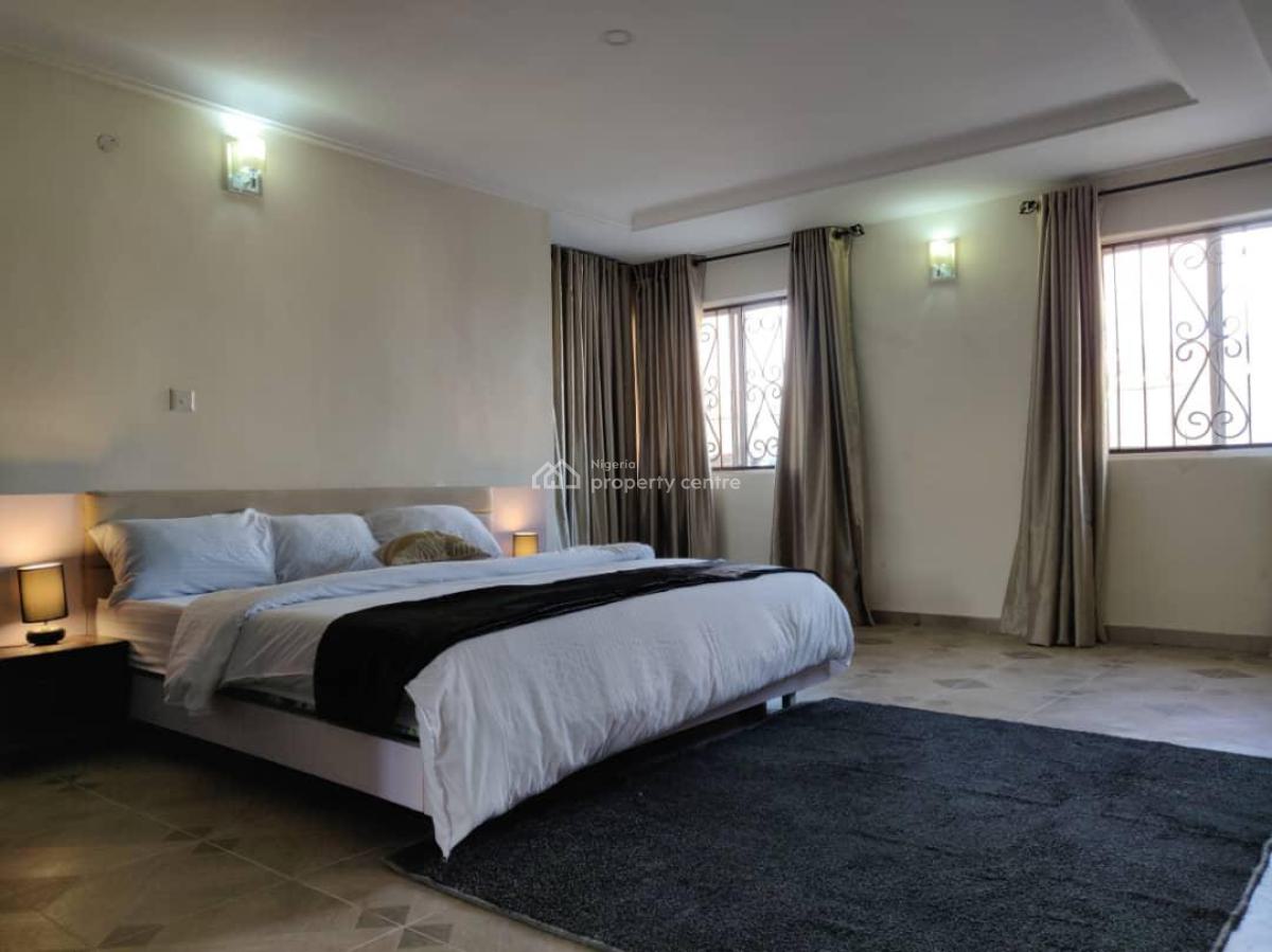 Unfurnished 3 Edroom Flat No Bq, Adeniyi Cooker St Dideolu Estate, Victoria Island (vi), Lagos, Flat / Apartment for Rent