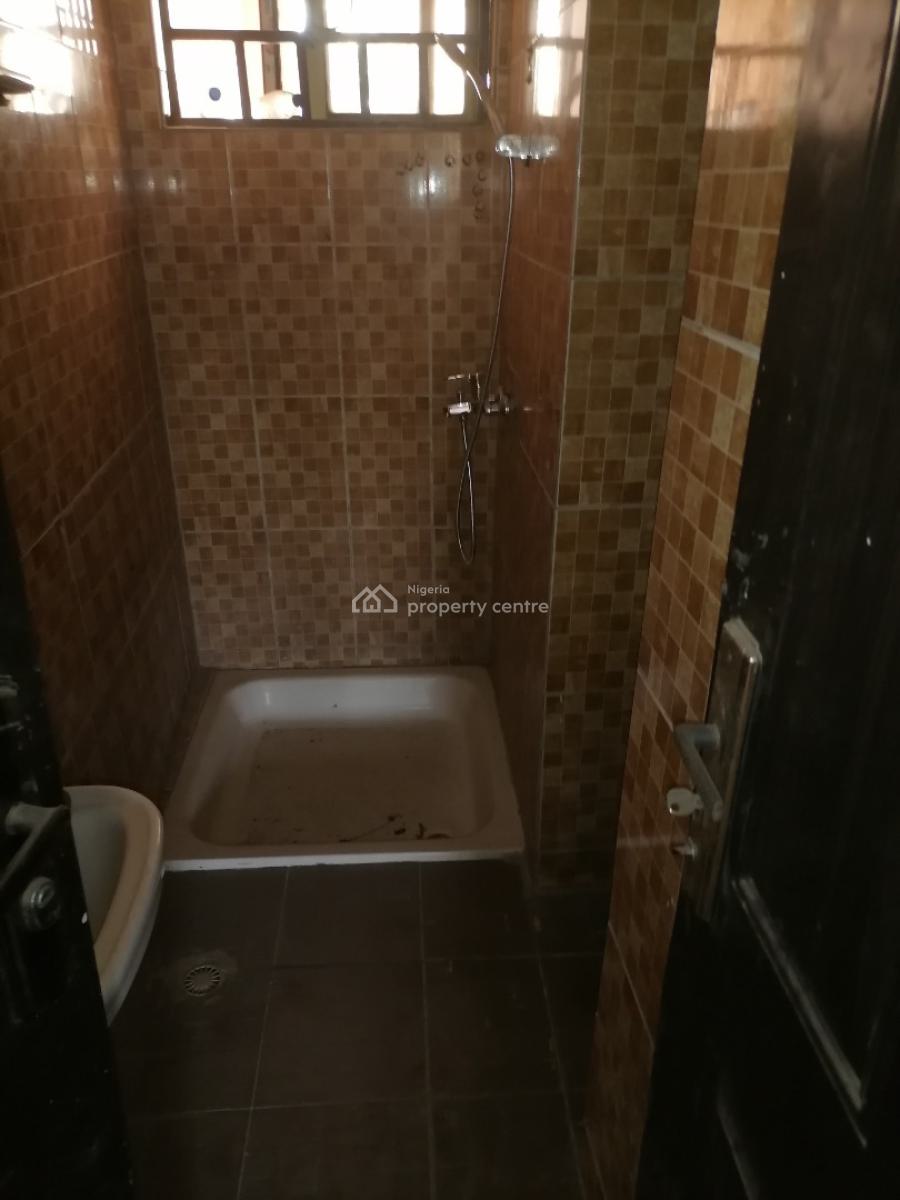 Neatly Finished & Well-renovated 4-bedroom Semi-detached Duplex, 5th Avenue, Gwarinpa, Abuja, Semi-detached Duplex for Rent