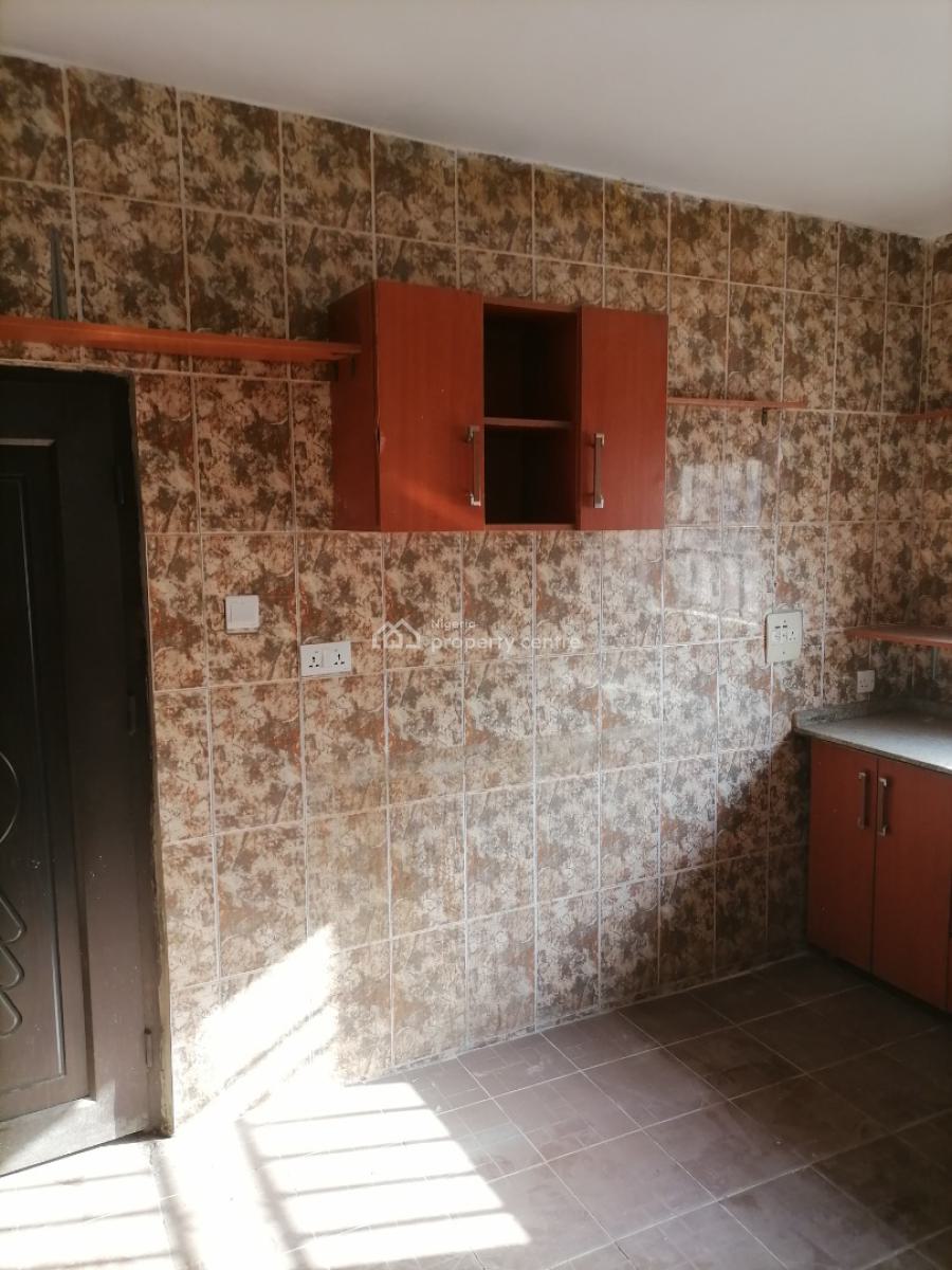 Neatly Finished & Well-renovated 4-bedroom Semi-detached Duplex, 5th Avenue, Gwarinpa, Abuja, Semi-detached Duplex for Rent