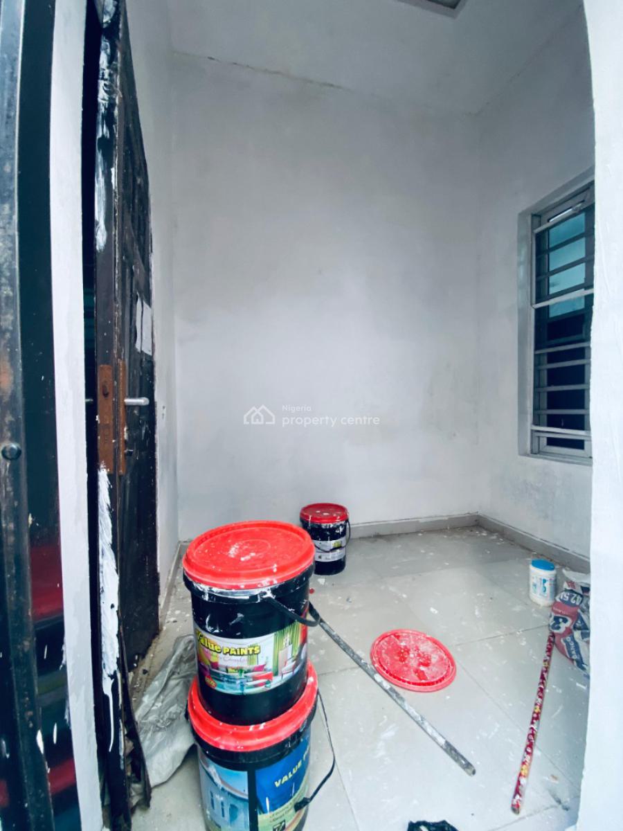 Spacious Bq, Orchid Road, Lekki, Lagos, Self Contain (single Rooms) for Rent