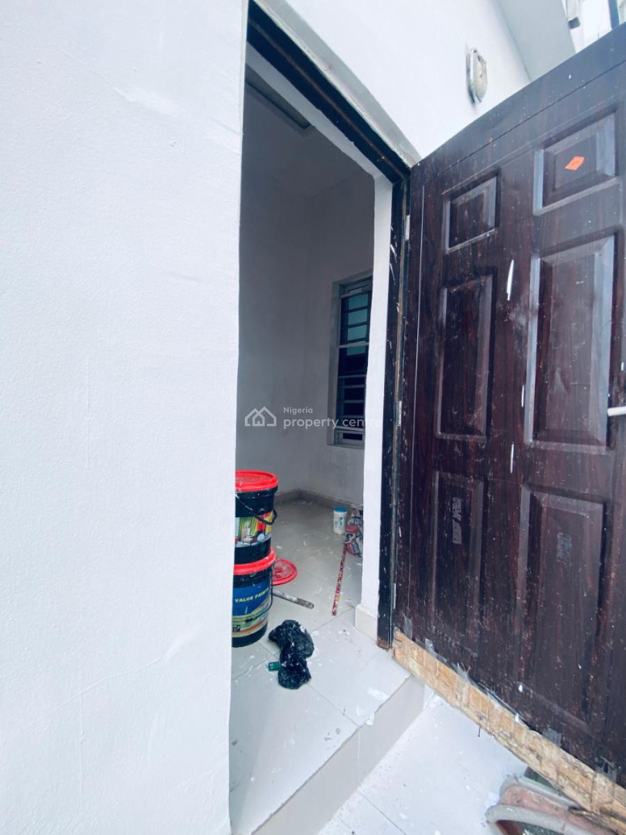 Spacious Bq, Orchid Road, Lekki, Lagos, Self Contain (single Rooms) for Rent