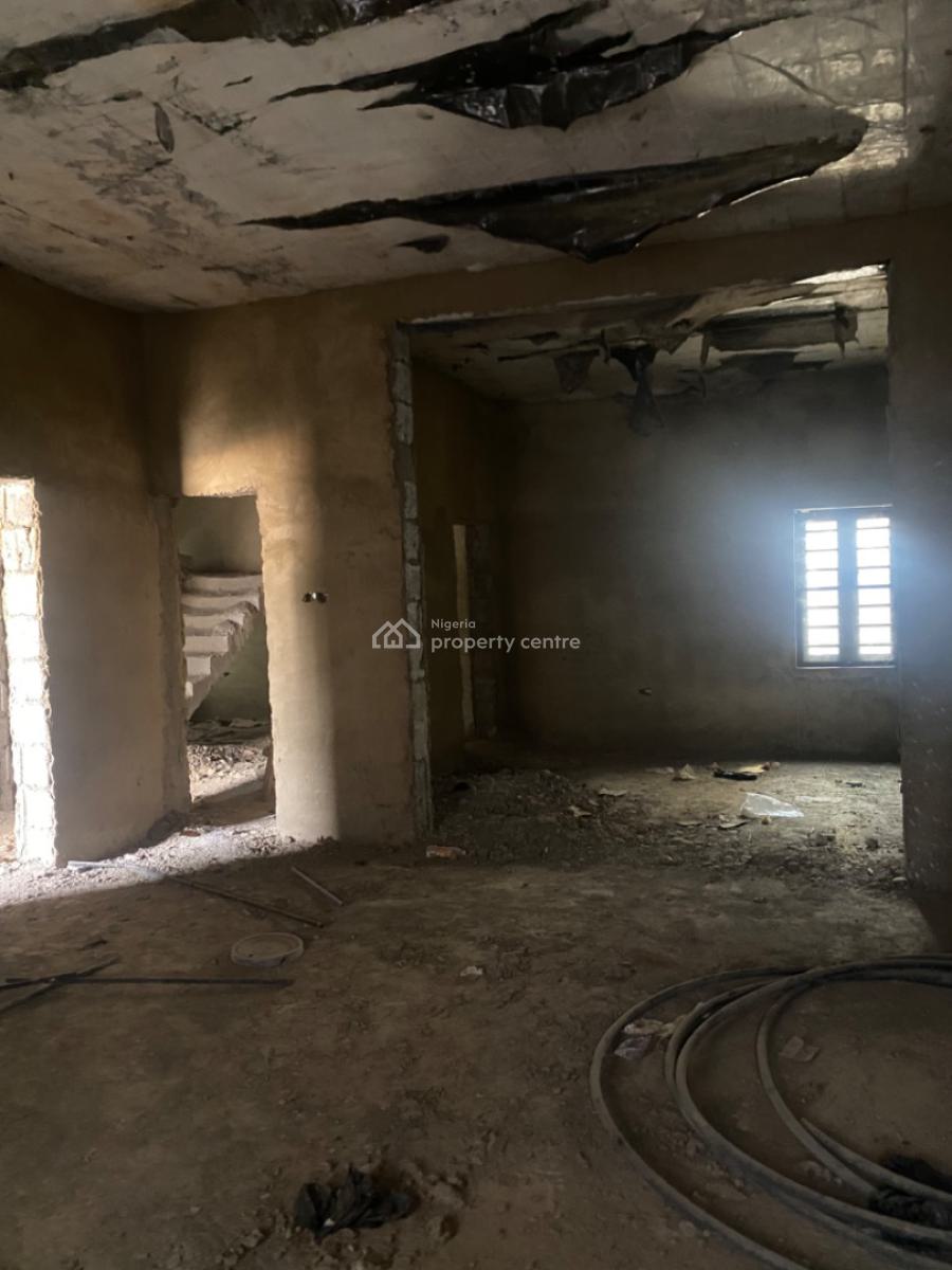 5 Bedroom Terrace with 2 Lounge in a Sweet Estate /shell, Gaduwa, Abuja, Terraced Duplex for Sale