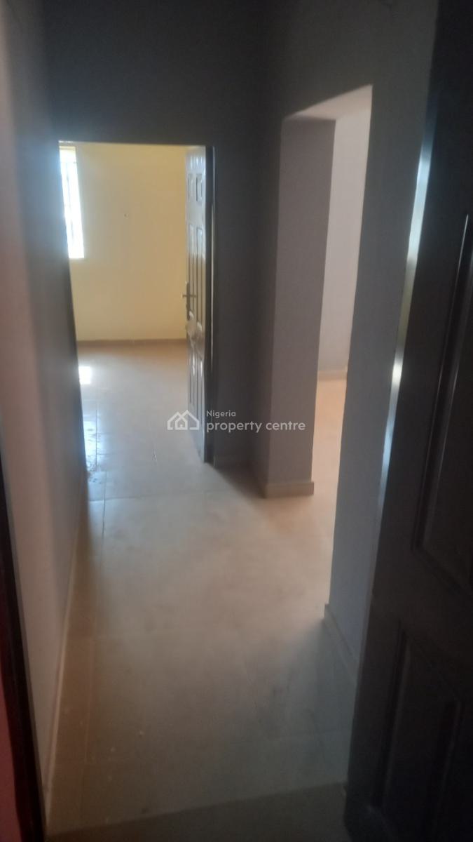 Standard 2 Bedrooms Flat with 3 Toilets, Dawaki, Gwarinpa, Abuja, Flat / Apartment for Rent