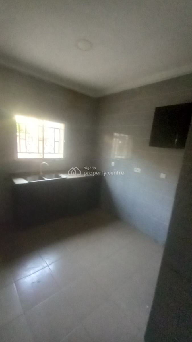 Standard 2 Bedrooms Flat with 3 Toilets, Dawaki, Gwarinpa, Abuja, Flat / Apartment for Rent