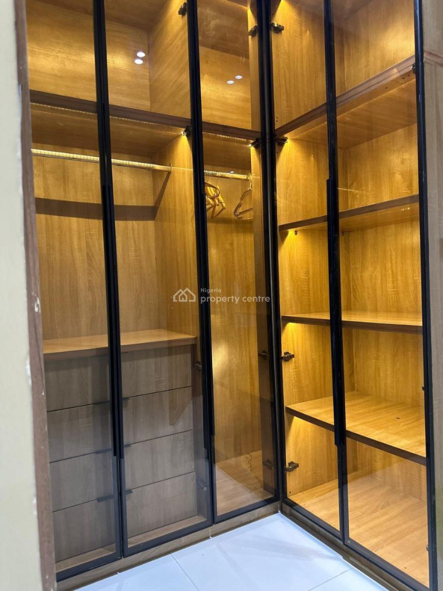 Luxury 2 Bedroom Apartment, Freedom Way, Lekki Phase 1, Lekki, Lagos, Flat / Apartment Short Let