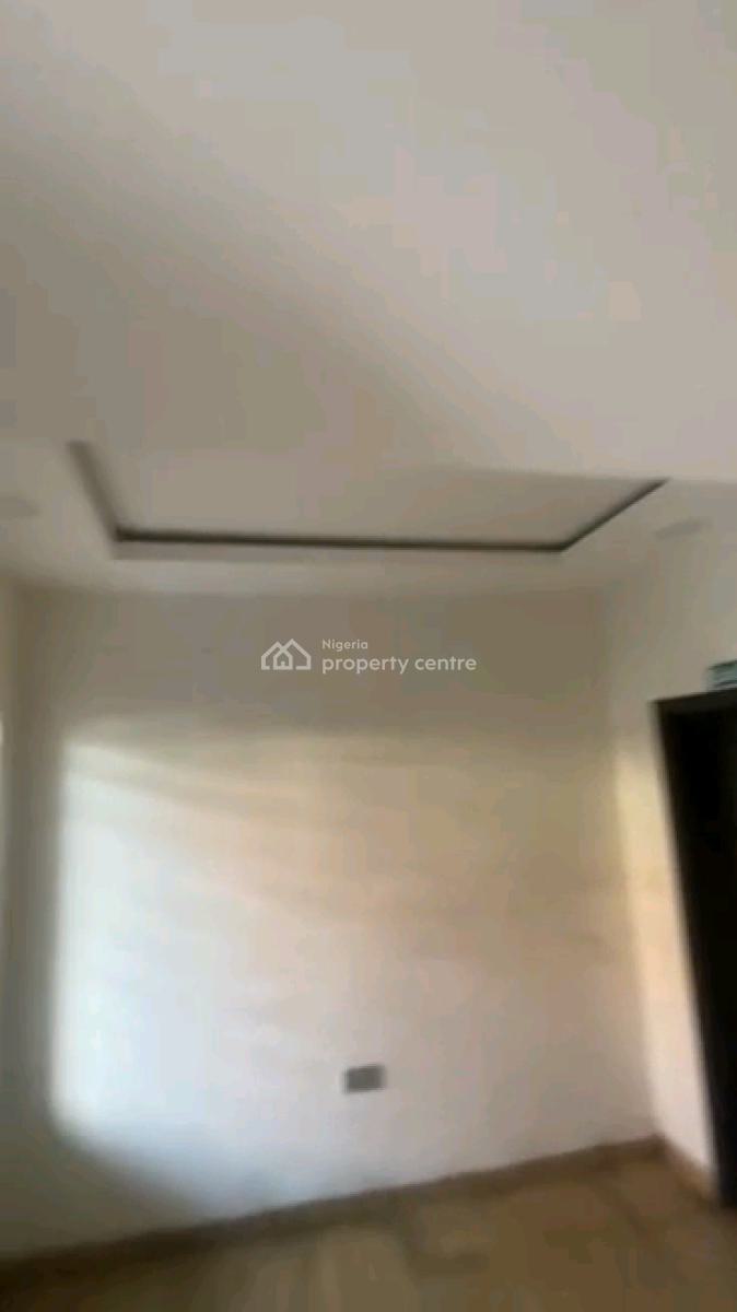 Standard 3 Bedroom Ground Floor with Personal Prepaid, Off Herbert Macauley Way, Alagomeji, Yaba, Lagos, Flat / Apartment for Rent