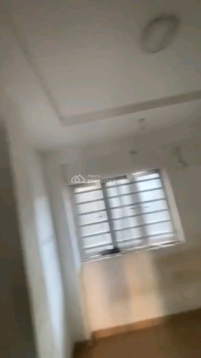 Standard 3 Bedroom Ground Floor with Personal Prepaid, Off Herbert Macauley Way, Alagomeji, Yaba, Lagos, Flat / Apartment for Rent