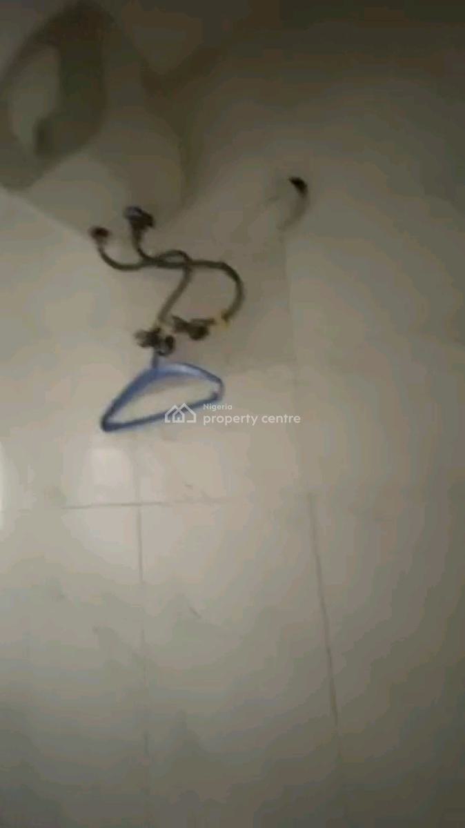 Standard 3 Bedroom Ground Floor with Personal Prepaid, Off Herbert Macauley Way, Alagomeji, Yaba, Lagos, Flat / Apartment for Rent