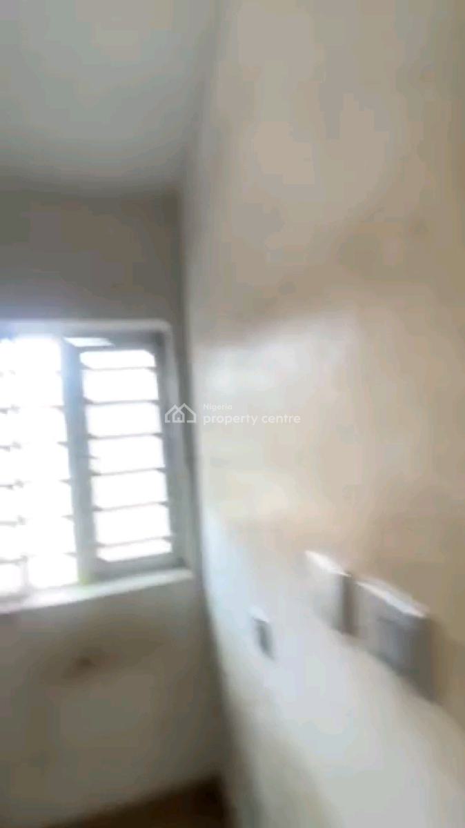 Standard 3 Bedroom Ground Floor with Personal Prepaid, Off Herbert Macauley Way, Alagomeji, Yaba, Lagos, Flat / Apartment for Rent