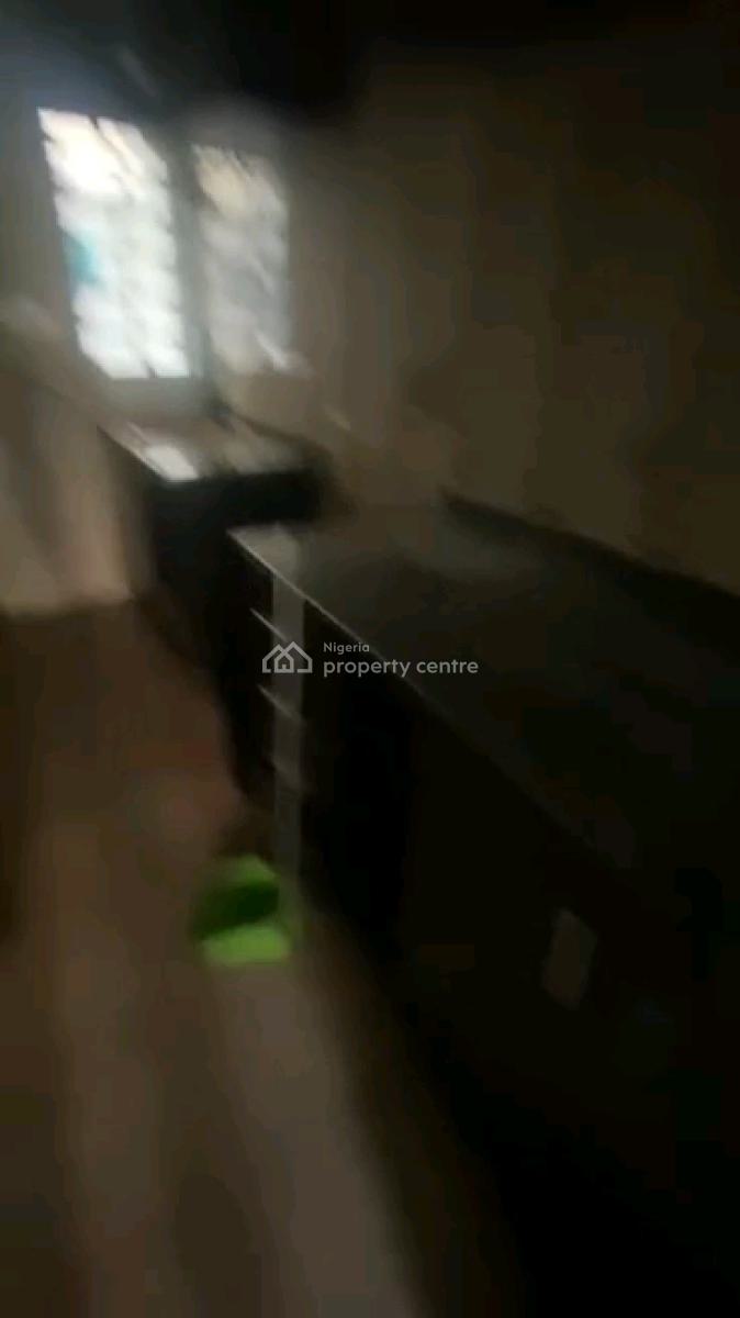 Standard 3 Bedroom Ground Floor with Personal Prepaid, Off Herbert Macauley Way, Alagomeji, Yaba, Lagos, Flat / Apartment for Rent