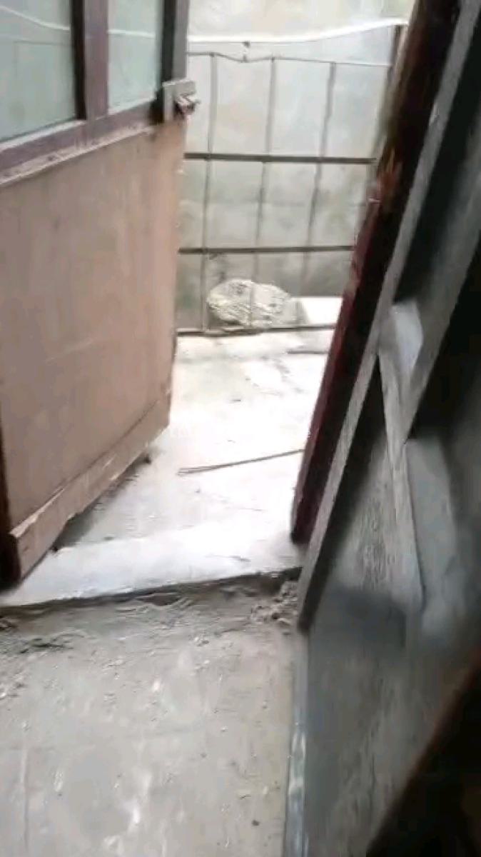 Standard 2 Bedroom Flat, Adekunle, Yaba, Lagos, Flat / Apartment for Rent