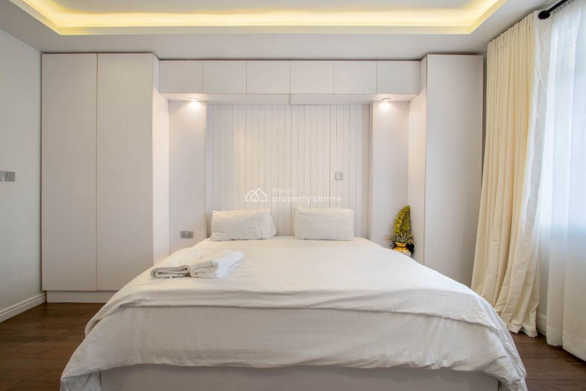 Luxury 3 Bedroom Apartment, Lekki Phase 1, Lekki, Lagos, Flat / Apartment Short Let