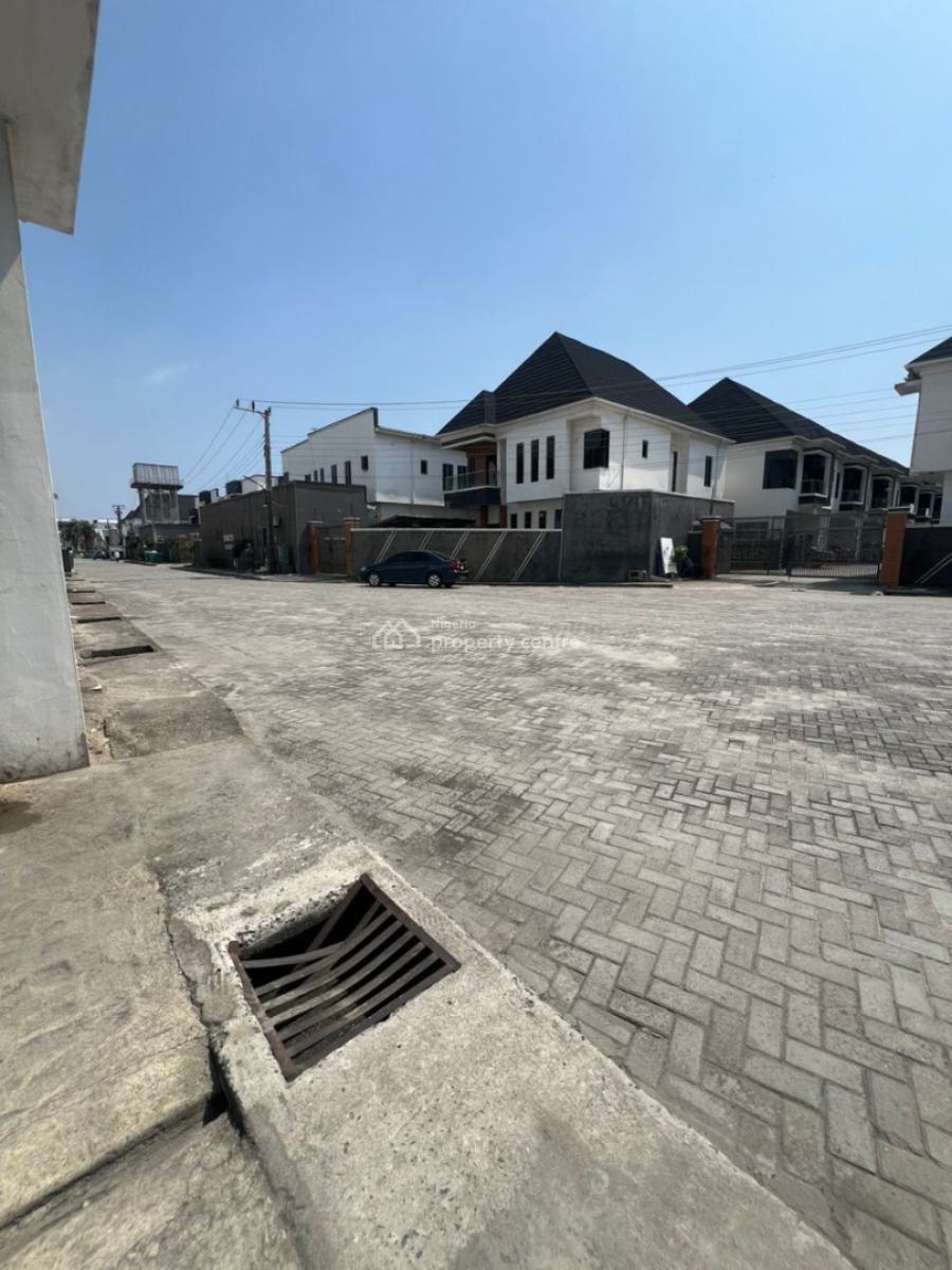 Spacious 4 Bedroom Terraced Duplex with Inverter, Curtains, & Oven, Emcel Gardens Estate, Orchid, Lekki, Lagos, Terraced Duplex for Rent