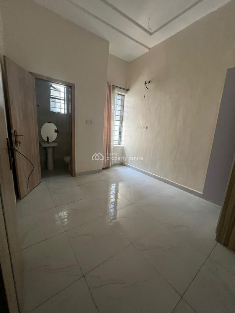 Spacious 4 Bedroom Terraced Duplex with Inverter, Curtains, & Oven, Emcel Gardens Estate, Orchid, Lekki, Lagos, Terraced Duplex for Rent