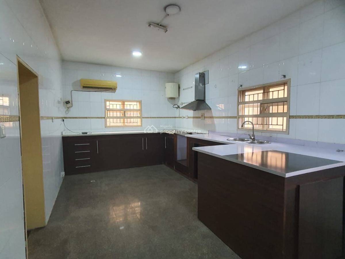 5 Bedrooms Detached House + 2 Bedrooms Guest Chalet Lying on 840 Sqm, Nicon Town, Lekki, Lagos, Detached Duplex for Sale