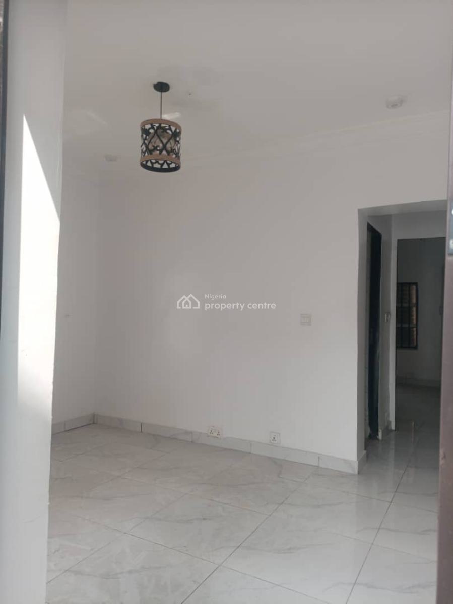 Clean Mini Flat / Room & Parlour Apartment, Conservation Road, Lekki Phase 2, Lekki, Lagos, Mini Flat (room and Parlour) for Rent