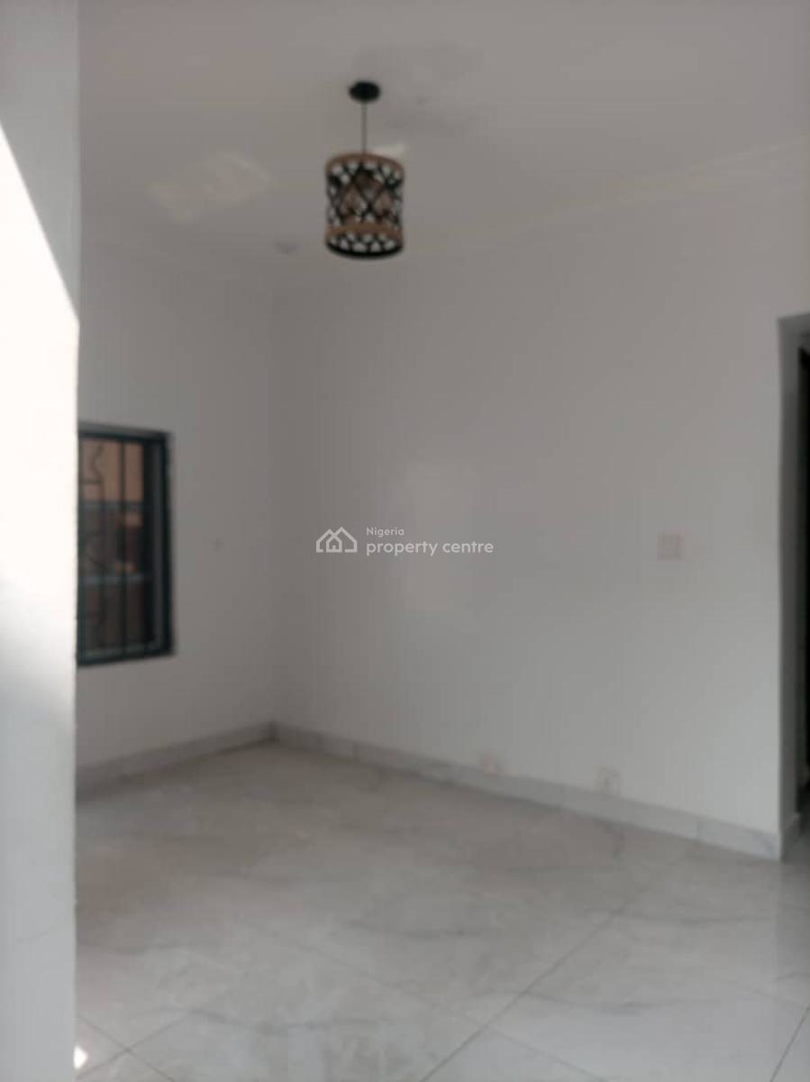 Clean 2 Bedroom Flat / Apartment, Conservation Road, Lekki Phase 2, Lekki, Lagos, Flat / Apartment for Rent