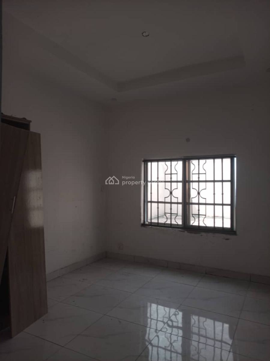 Clean 2 Bedroom Flat / Apartment, Conservation Road, Lekki Phase 2, Lekki, Lagos, Flat / Apartment for Rent