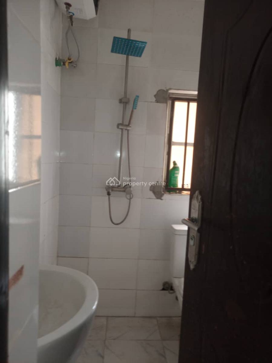 Clean 2 Bedroom Flat / Apartment, Conservation Road, Lekki Phase 2, Lekki, Lagos, Flat / Apartment for Rent