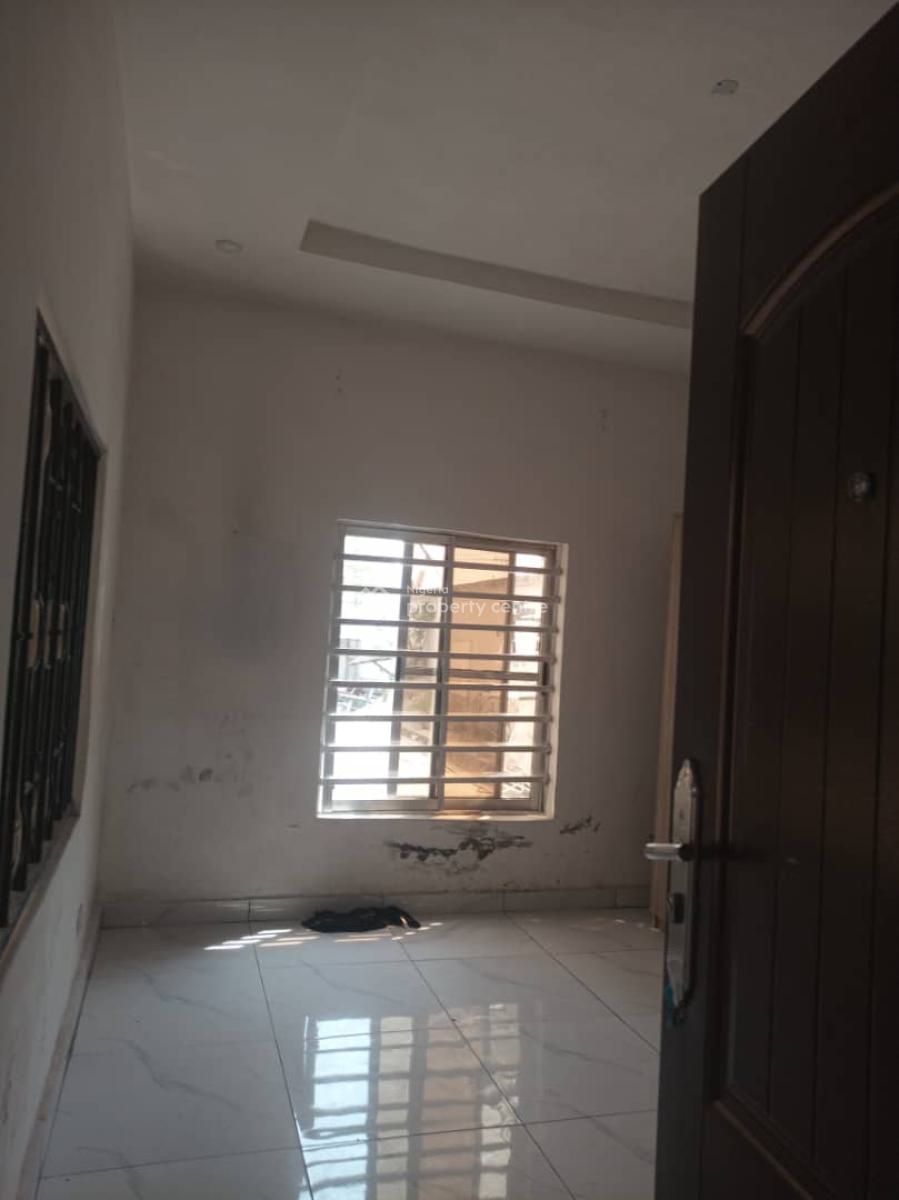 Clean 2 Bedroom Flat / Apartment, Conservation Road, Lekki Phase 2, Lekki, Lagos, Flat / Apartment for Rent