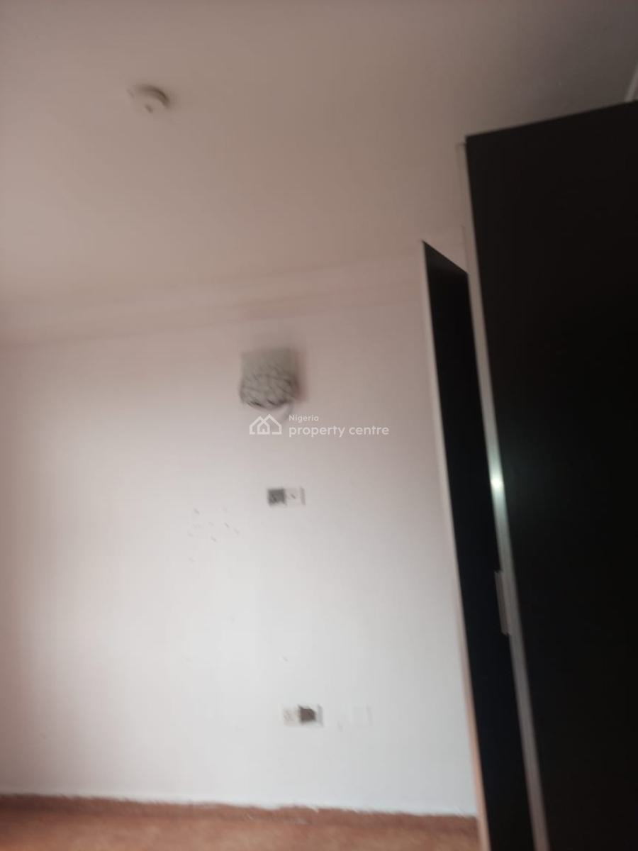 Nice 2 Bedroom Flat / Apartment, Orchid Road Before Orchid Roundabout, Lekki Phase 2, Lekki, Lagos, Flat / Apartment for Rent