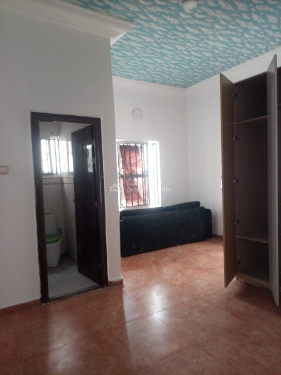 Nice 2 Bedroom Flat / Apartment, Orchid Road Before Orchid Roundabout, Lekki Phase 2, Lekki, Lagos, Flat / Apartment for Rent