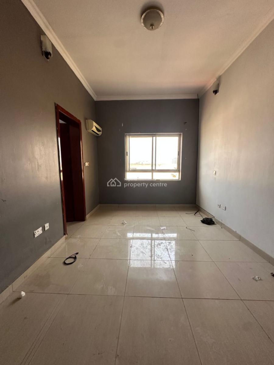 Spacious Well Maintained 3 Bedroom Apartment with Bq on The 3rd Floor, Oniru, Victoria Island (vi), Lagos, Flat / Apartment for Sale