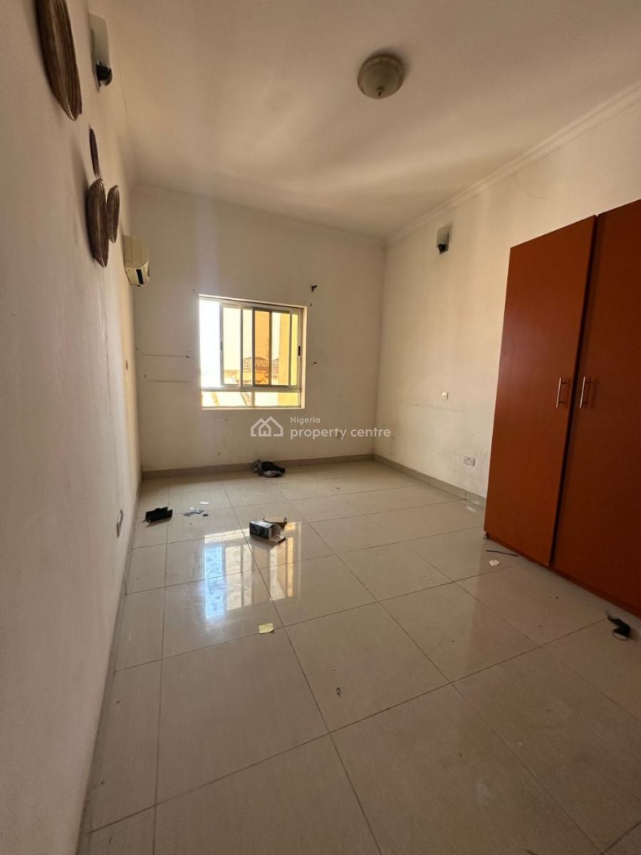 Spacious Well Maintained 3 Bedroom Apartment with Bq on The 3rd Floor, Oniru, Victoria Island (vi), Lagos, Flat / Apartment for Sale