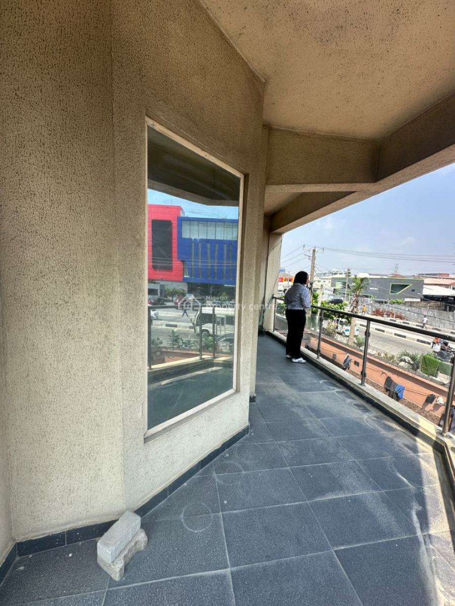 Spacious Well Built 2 Bedroom Apartment with Bq on The 1st Floor, Oniru, Victoria Island (vi), Lagos, Flat / Apartment for Sale