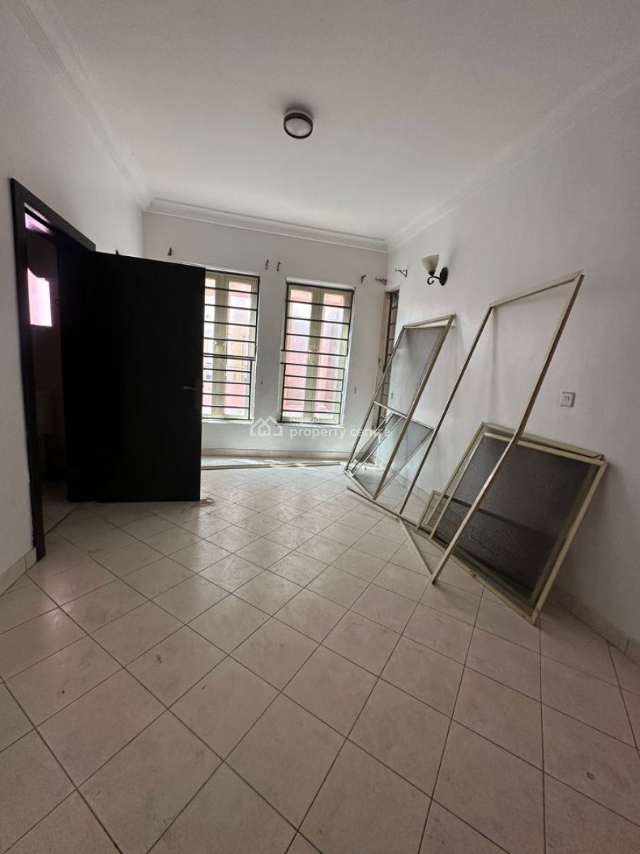 Spacious Well Built 2 Bedroom Apartment with Bq on The 1st Floor, Oniru, Victoria Island (vi), Lagos, Flat / Apartment for Sale