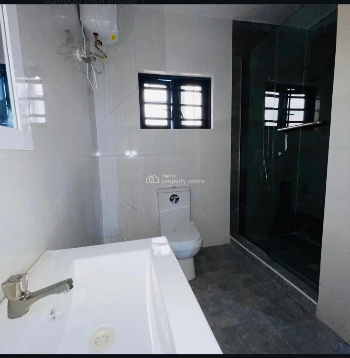 4 Bedroom Spacious  Duplex with a Bq, Ogudu Gra Phases   1, Ogudu, Lagos, Detached Duplex for Sale