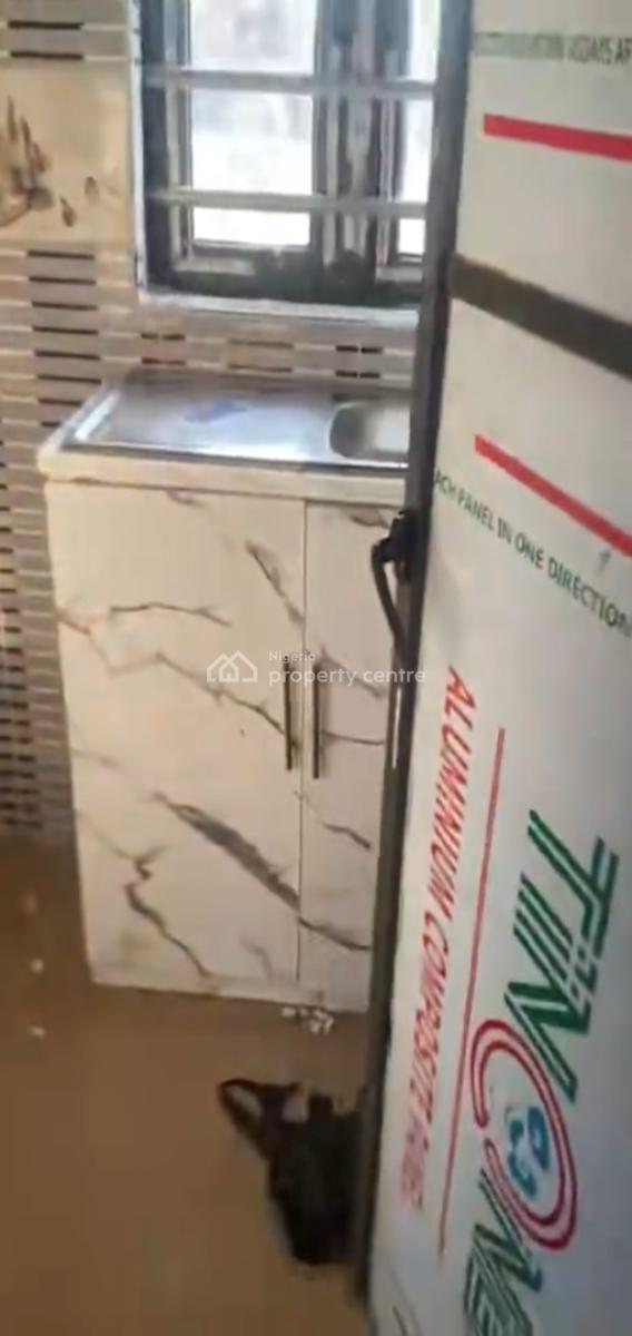 Newly Built Selfcon, Piwoyi Behind Shoprite, Airport Road, Lugbe District, Abuja, Flat / Apartment for Rent