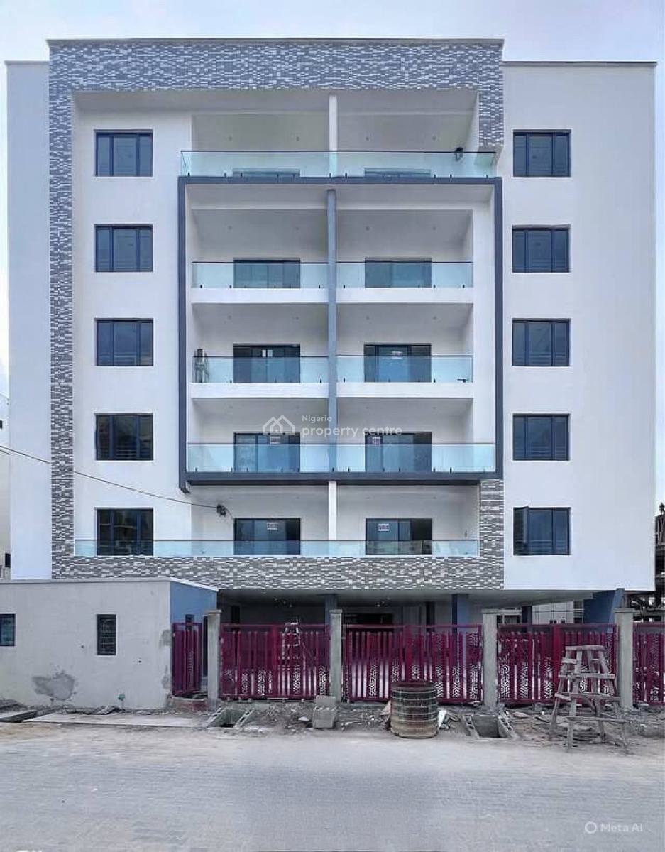 Fully Serviced 2 Bedroom Apartment with Bq, Lekki Phase 1, Lekki, Lagos, Block of Flats for Sale