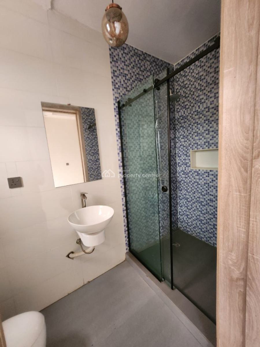 Well Built 3 Bedroom Apartment with an Elevator, Victoria Island (vi), Lagos, Flat / Apartment for Sale