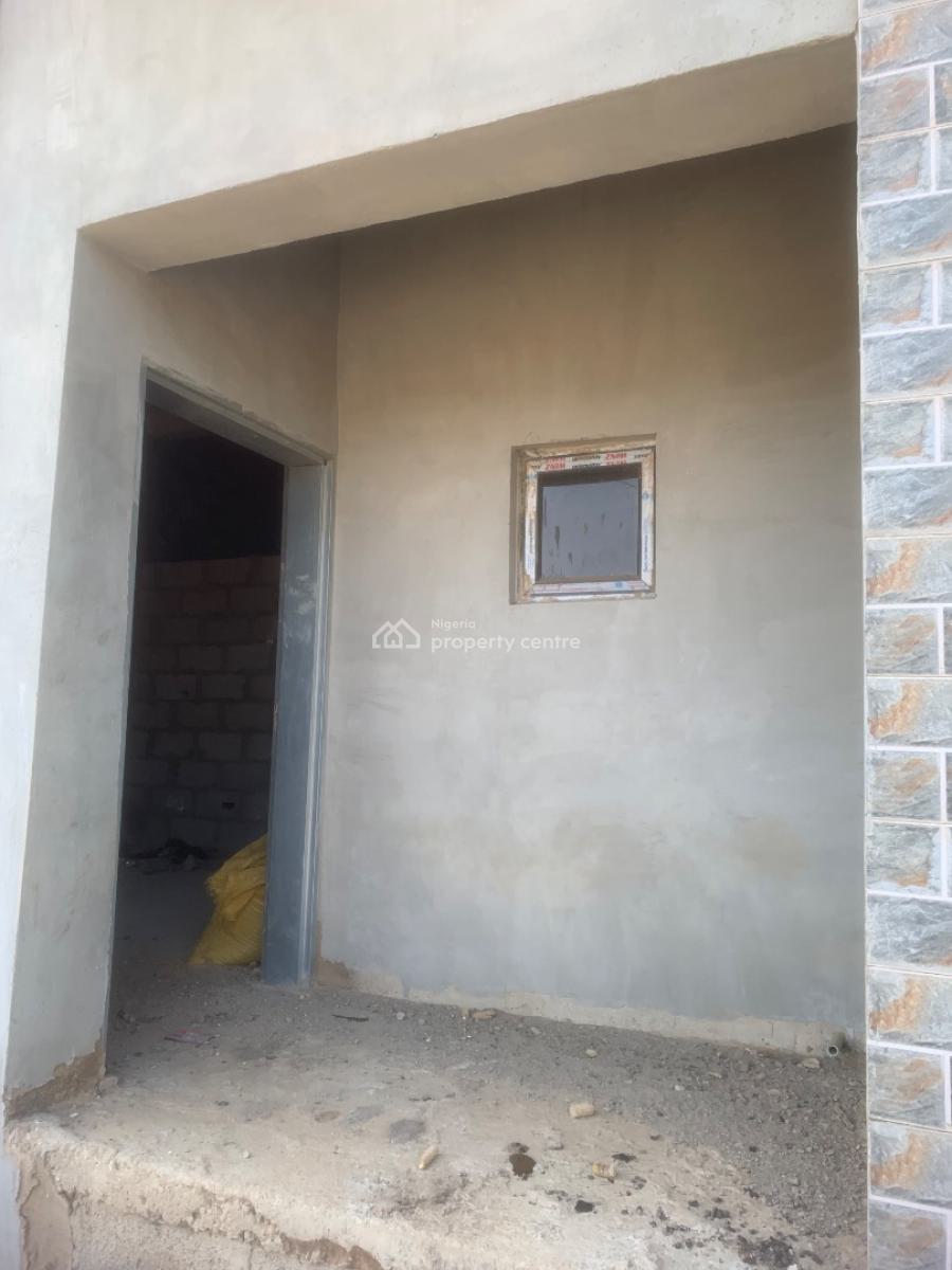 Distress of 4 Bedroom Terrace Duplexes, Street Behind Aduvie School, By Tipper Garage, Jahi, Abuja, Terraced Duplex for Sale