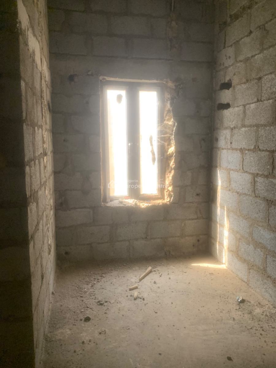 Distress of 4 Bedroom Terrace Duplexes, Street Behind Aduvie School, By Tipper Garage, Jahi, Abuja, Terraced Duplex for Sale