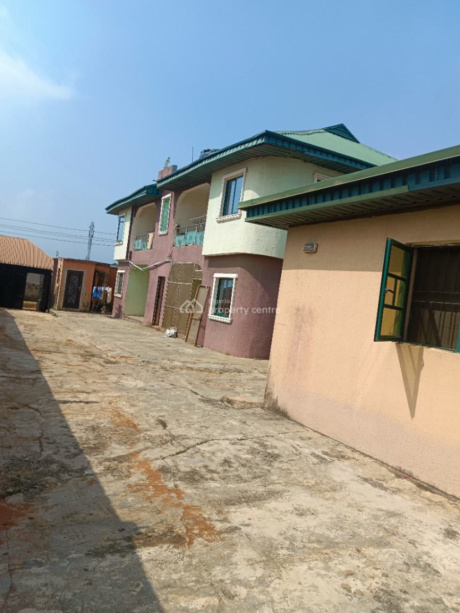 Standard 5 Units Flats Storey Building, Agunfoye Bayeiku, Igbogbo, Ikorodu, Lagos, Block of Flats for Sale