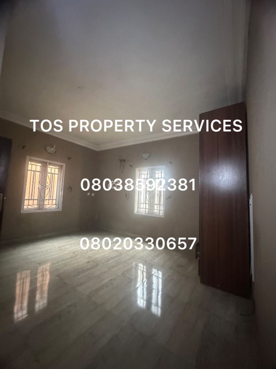 Nice 3 Bedroom Ensuite Apartment, Sabo-alagomeji, Alagomeji, Yaba, Lagos, Flat / Apartment for Rent