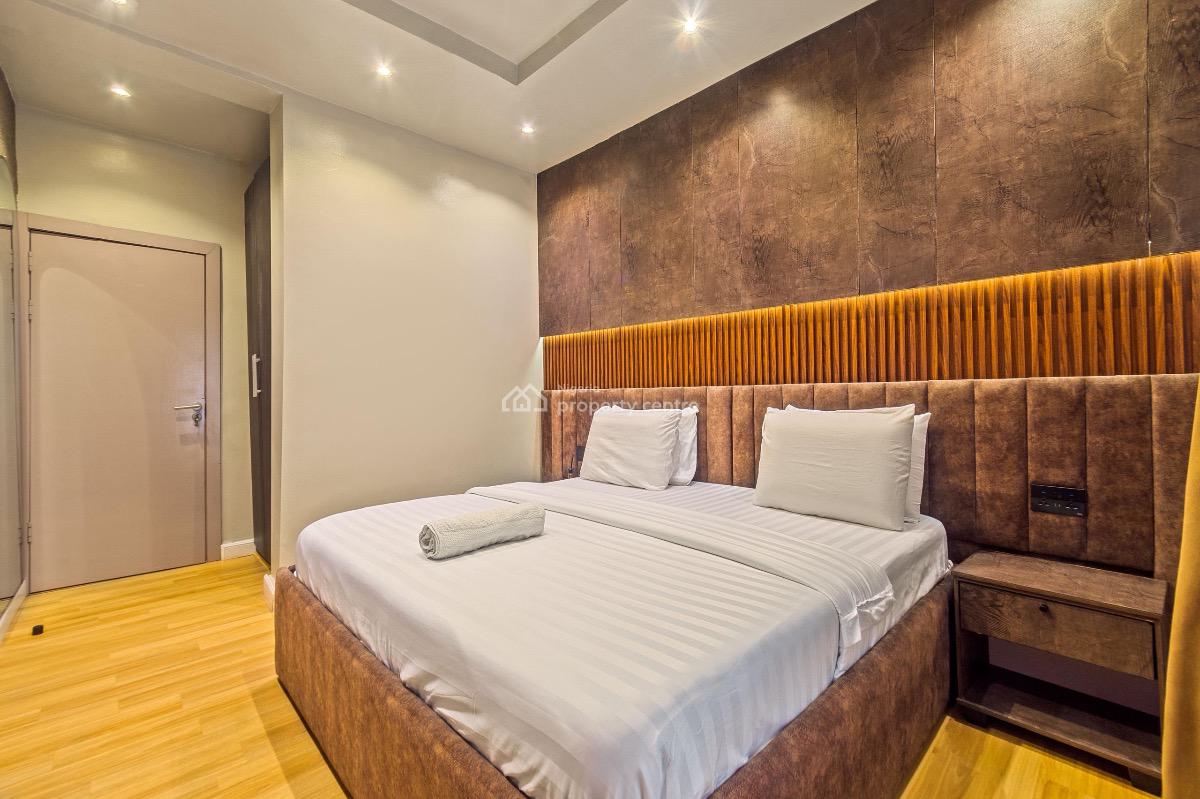 2 Bedroom Apartment with Ps5 & Pool, Lekki Phase 1, Lekki, Lagos, Flat / Apartment Short Let
