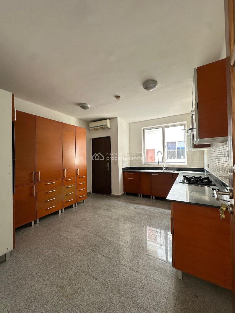 Exquisitely Detailed 3 Bedroom Apartment at with Swimming Pool and Elevator, Banana Island, Ikoyi, Lagos, Flat / Apartment for Sale