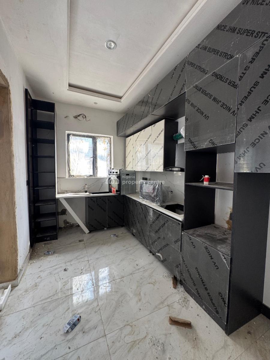 Lovely 2 Bedroom Apartment with Elevator, Victoria Island (vi), Lagos, Flat / Apartment for Sale