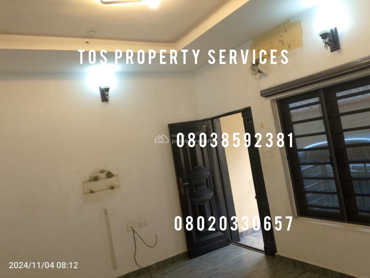 Lovely 2 Bedroom All Rooms Ensuite Flat (upstairs), Yaba, Lagos, Flat / Apartment for Rent