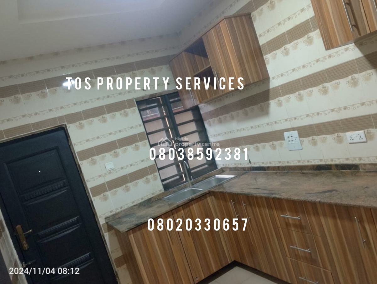 Lovely 2 Bedroom All Rooms Ensuite Flat (upstairs), Yaba, Lagos, Flat / Apartment for Rent