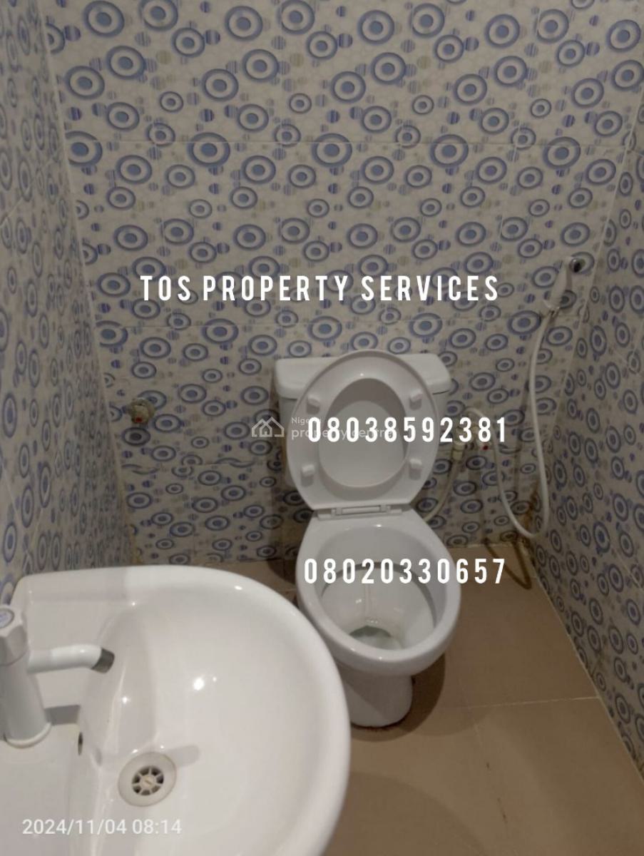 Lovely 2 Bedroom All Rooms Ensuite Flat (upstairs), Yaba, Lagos, Flat / Apartment for Rent