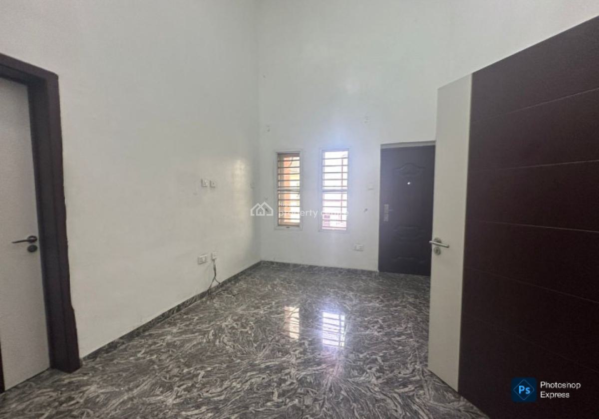Spacious Cool Duplex with Bq Comes with 24hrs Light & Water Supply, Chevron Drive, Lekki, Lagos, Terraced Duplex for Rent