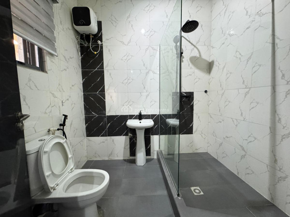 Fully Furnished 1 Bedroom Apartment, Lekki Phase 1, Lekki, Lagos, Mini Flat (room and Parlour) for Sale