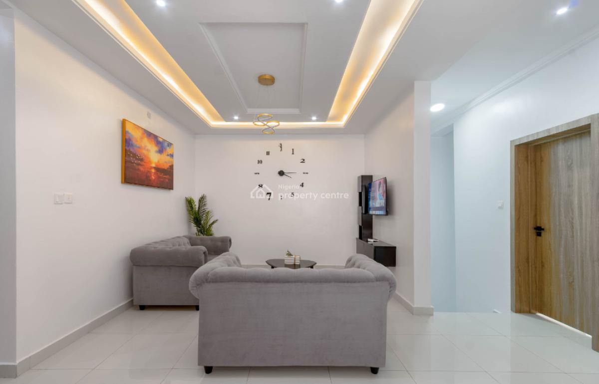Tastefully Furnished 3 Bedroom Apartment, Off Palm Spring Road, Lekki, Lagos, Flat / Apartment Short Let